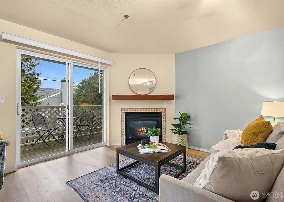 2 bed, 1.5 bath, 791 sqft, $1,800 — Photo 3