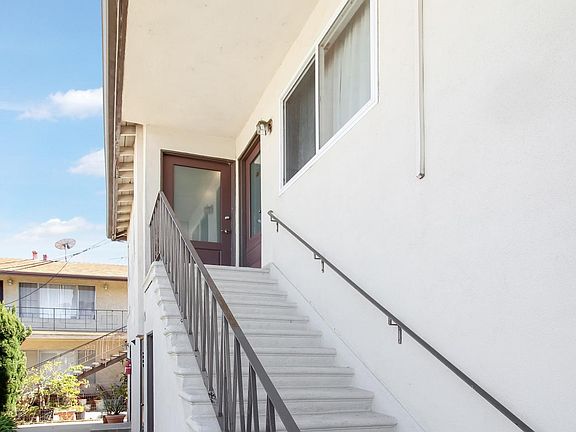 3rd image of 2420 20th St APT D