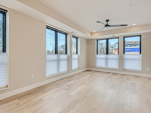 3rd image of 4745 Minnehaha Ave #101