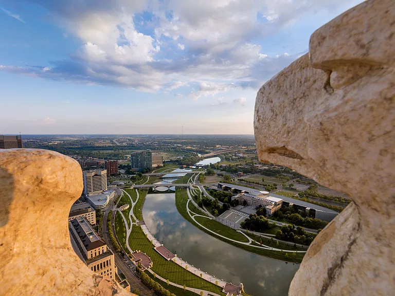 LeVeque Tower — Photo 10