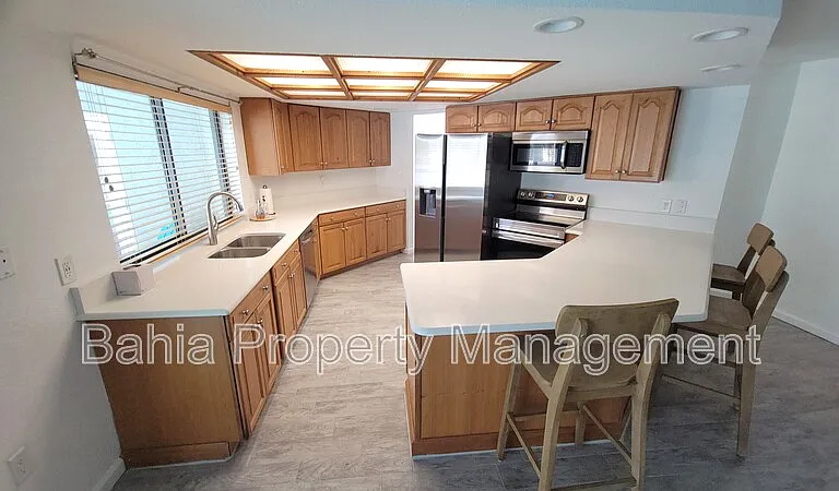 215 Meadowcross Dr — Photo 8