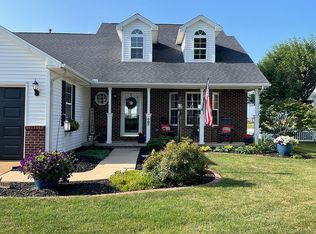 707 Pheasant Run Rd, Tuscola, IL 61953