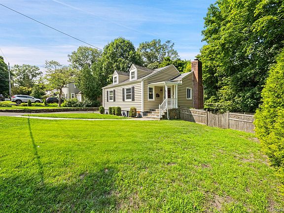 4th image of 26 Powderhorn Road