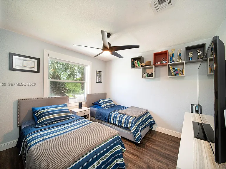 754 NW 154th Ave — Photo 24