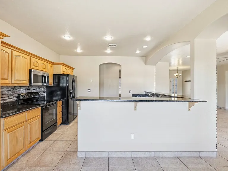 4212 S Hackberry Dr — Photo 12