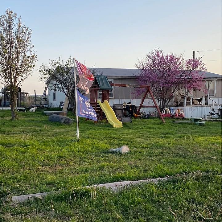 1st image of 235 Hilltop Trl