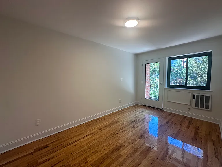 90-32 53rd Ave #1C — Photo 3