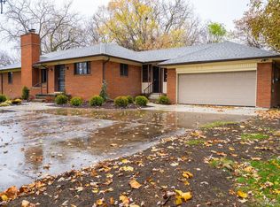 18480 W Nine Mile Rd, Southfield, MI 48075