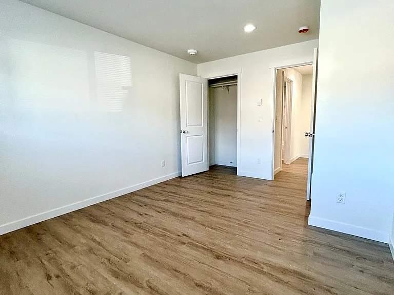 Kamden Place: Leasing Specials! Balconies, Lawn Space, Quiet Community in Pasco — Photo 7