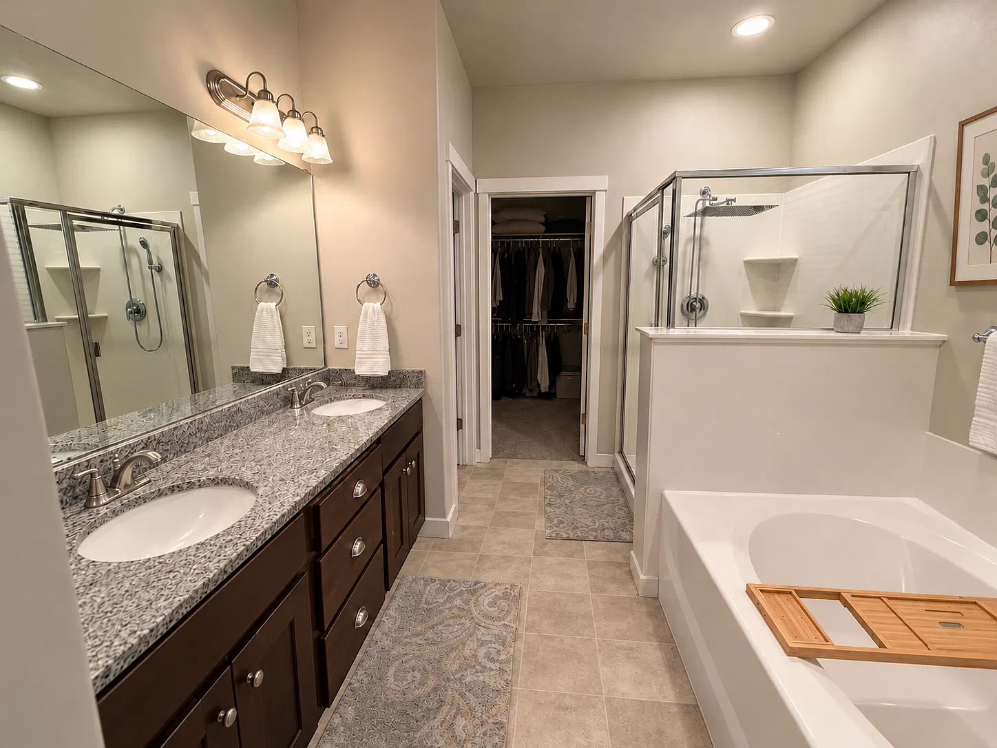 5 bed, 3400 sqft, $3,695 — Photo 4