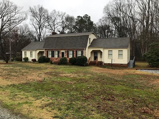 1st image of 140 Anderson Dr