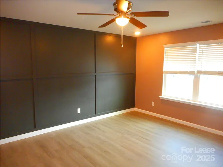 3058 Eastcott Ave — Photo 19