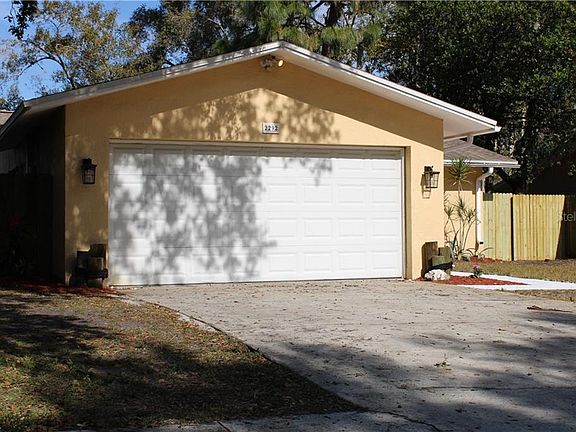 3rd image of 2292 Winchester Dr
