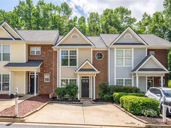 231 Pearl Chambers Dr, Dawsonville, GA 30534