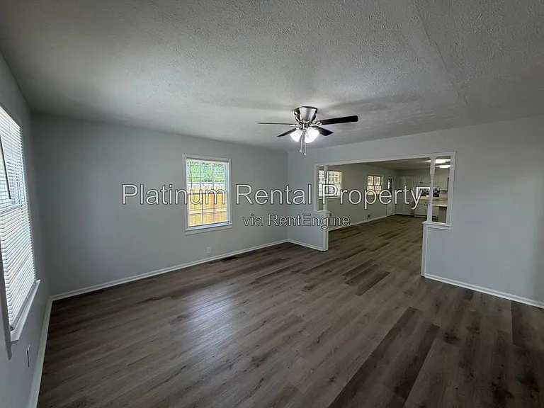 1868 Quarry Rd NW — Photo 10