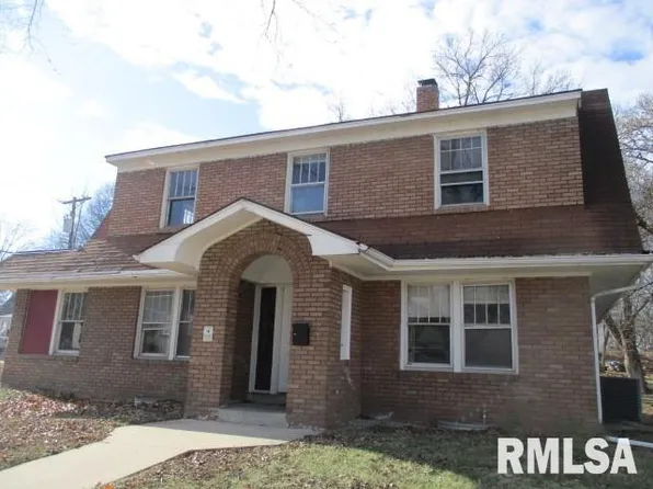 324 N Charles St, Macomb, IL 61455