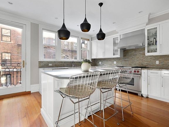 3rd image of 48 Appleton St