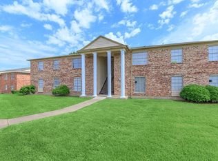5844 Mountain Valley Ln, Dallas, TX 75211