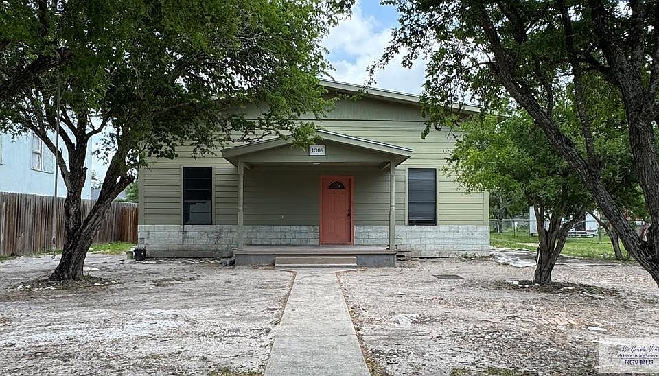 1st image of 1309 S 1st St