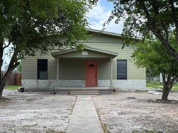 1309 S 1st St, Harlingen, TX 78550