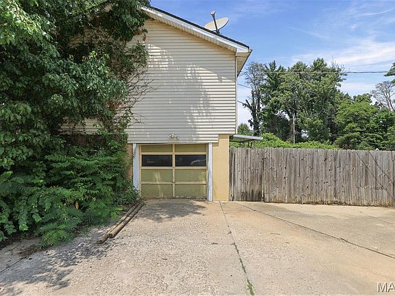 5th image of 5905 Dogwood Ln