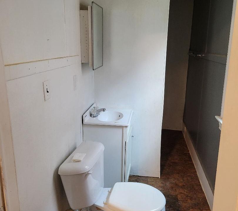1st image of 63 Poplar Ave Unit 1