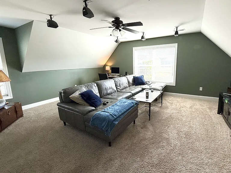 4627 Planters Row Way — Photo 18
