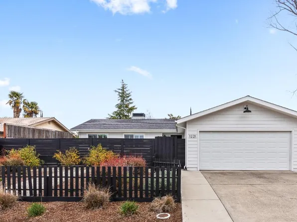 1221 Glenbrook Ave, Roseville, CA 95678