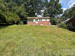 110 9th St, Black Mountain, NC 28711