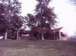 1000 Cedar Lane Rd, Waverly, IA 50677