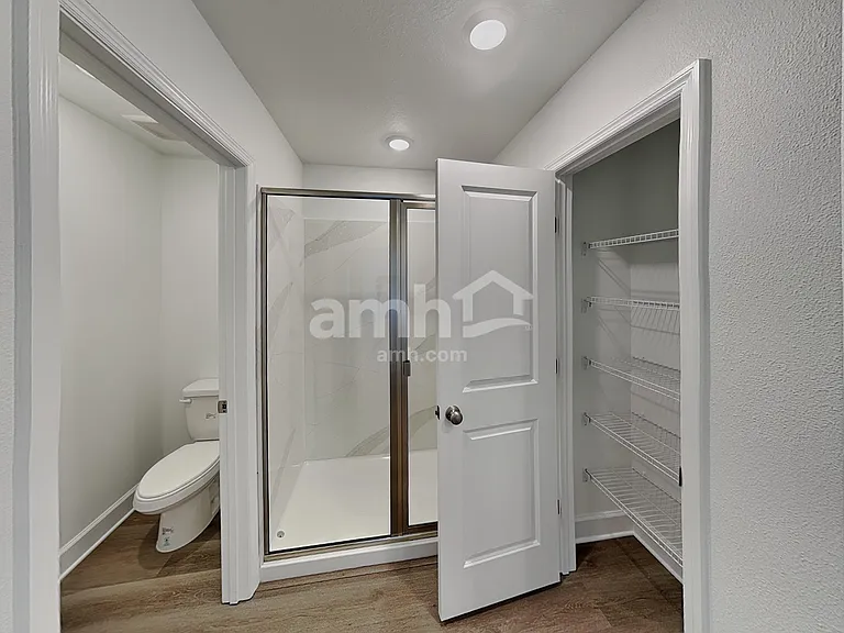 3319 Muscatine Ave — Photo 13