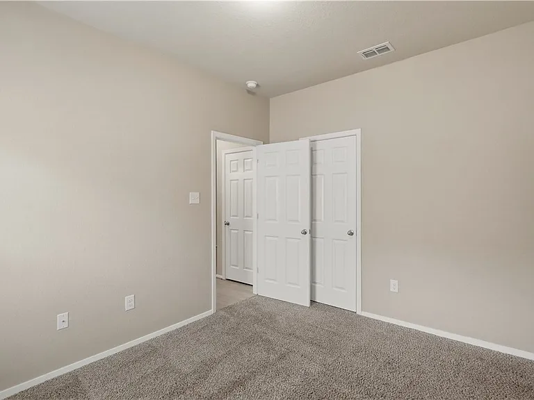 140 Fabarm Ln — Photo 21
