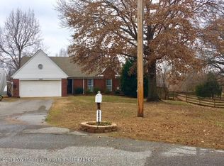 4260 Rollin Oaks Dr, Horn Lake, MS 38637