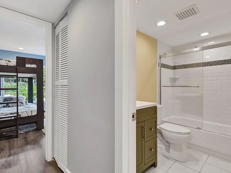 11521 Landing Pl #E1 — Photo 17