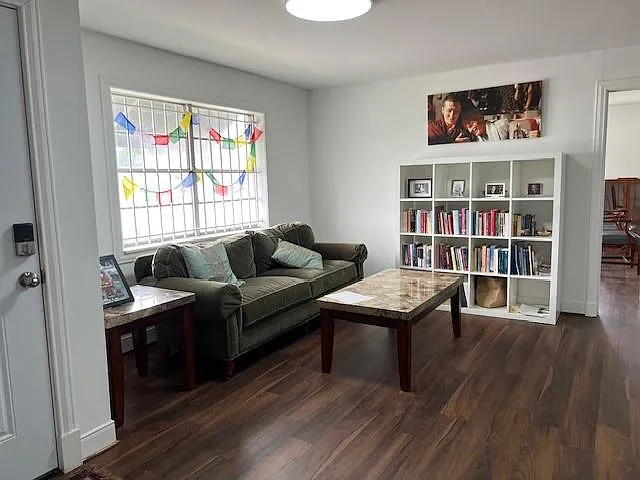 5 bed, 1.5 bath, 3042 sqft, $5,400 — Photo 4