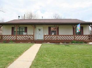 100 Echo Rdg, Collinsville, IL 62234