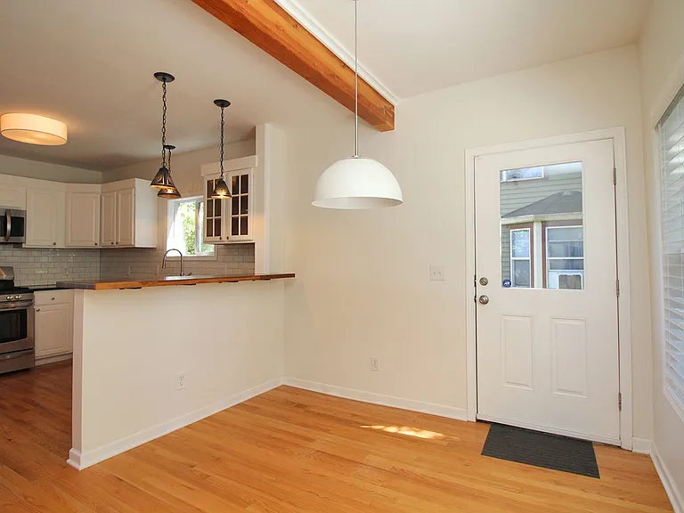 5401 NE 15th Ave — Photo 10