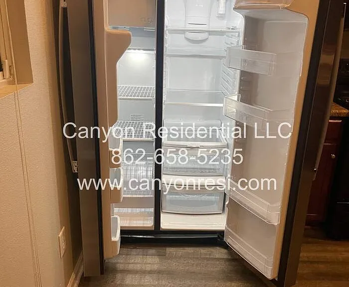 103 Dormont Dr NE — Photo 5