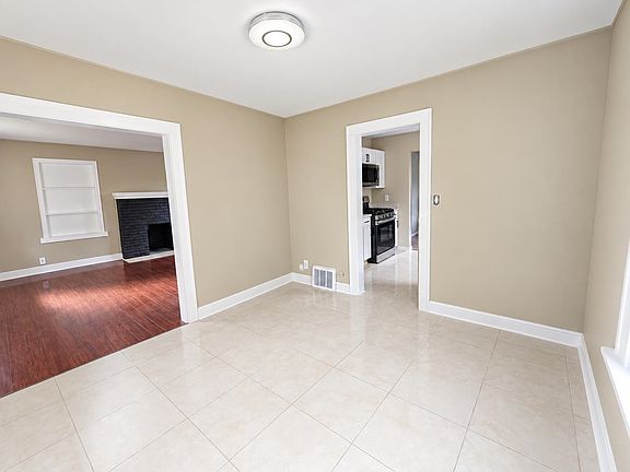 5th image of 1322 Garrison Ave