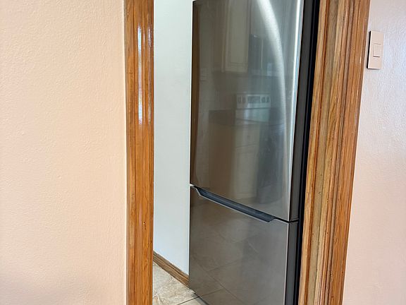 3rd image of 5847 Sunshine Dr APT 1W