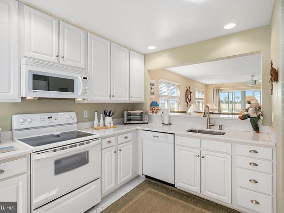 5th image of 37444 Pettinaro Dr Unit 5501