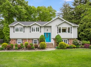 1 Quinlisk Rd, Cedar Knolls, NJ 07927
