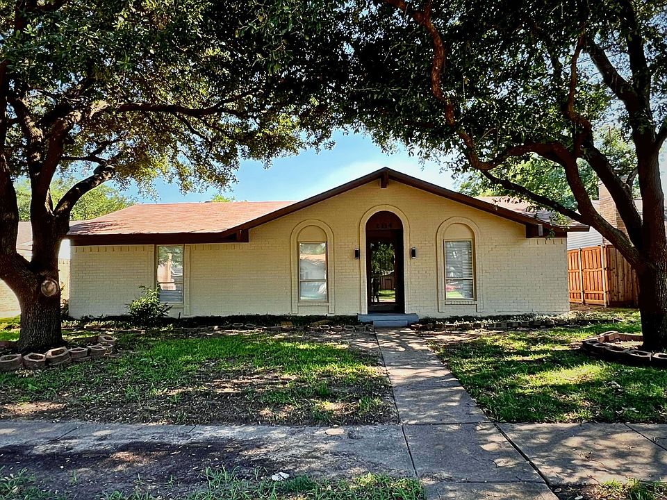 1st image of 2114 Richbrook Dr