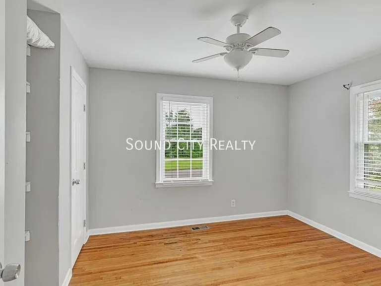 4010 Liberty St — Photo 13