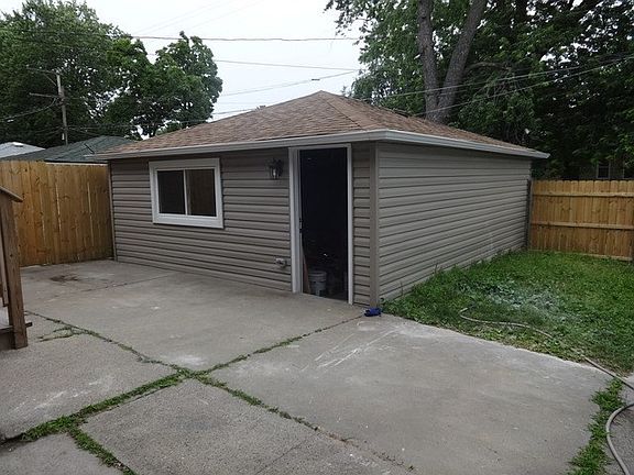 2nd image of 7735 S Langley Ave