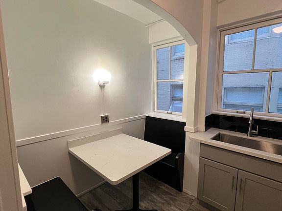 4th image of 921 Leavenworth St APT 4