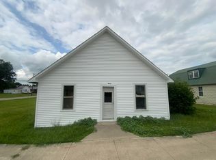 36 W Lapeer St, Peck, MI 48466
