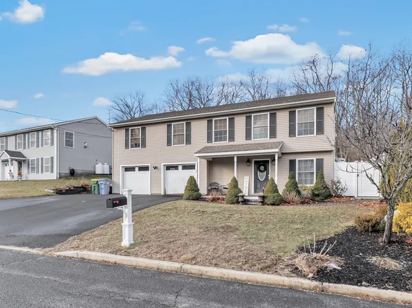28 Glenford Drive, Waterbury, CT 06708
