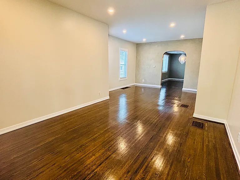 77 Caroline St #1 — Photo 11