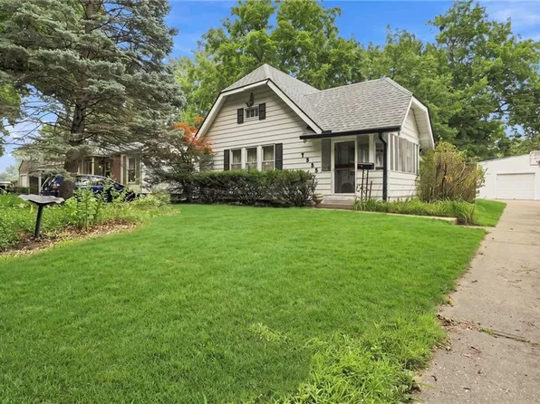 7535 McGee St, Kansas City, MO 64114
